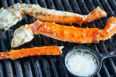 Best Methods to Reheat Crab Legs, Claws, or Whole Crab